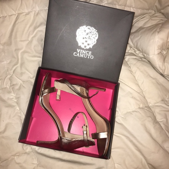 Vince Comuto heels - Picture 2 of 2